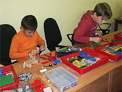На занятии Лего-конструирования